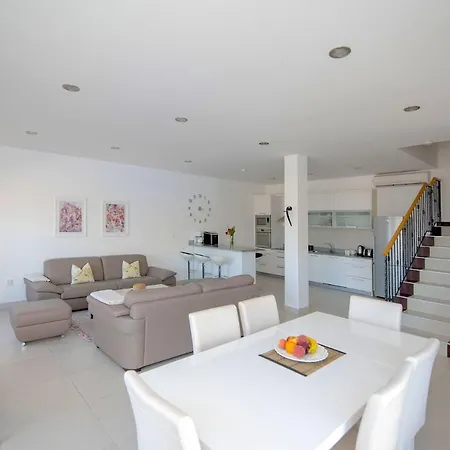 Luxury Rock With Pool And Jacuzzi Near Dubrovnik *