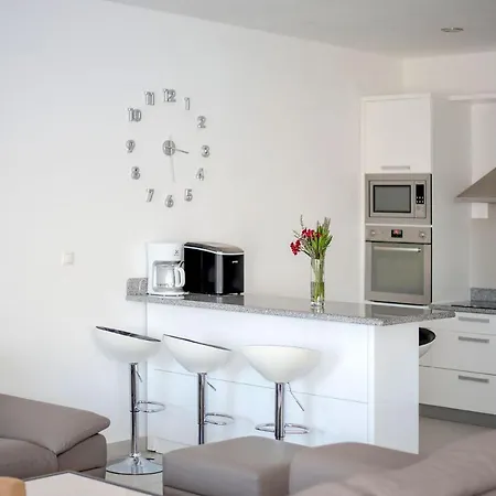 فيلة Luxury Rock With Pool And Jacuzzi Near Dubrovnik