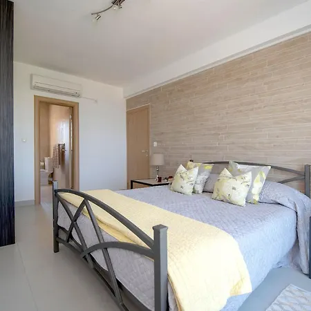 Luxury Rock With Pool And Jacuzzi Near Dubrovnik *